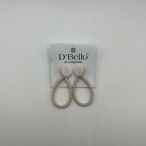 Pearl Drop Earrings - Elegant White
